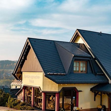 Spielzeugmacherhaus Neuhausen  Ngoại thất bức ảnh